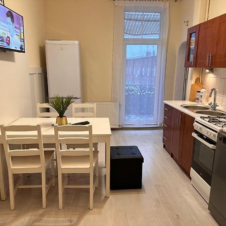 Apartamenty Ktw Central Station คาโตวีตเซ ภายนอก รูปภาพ