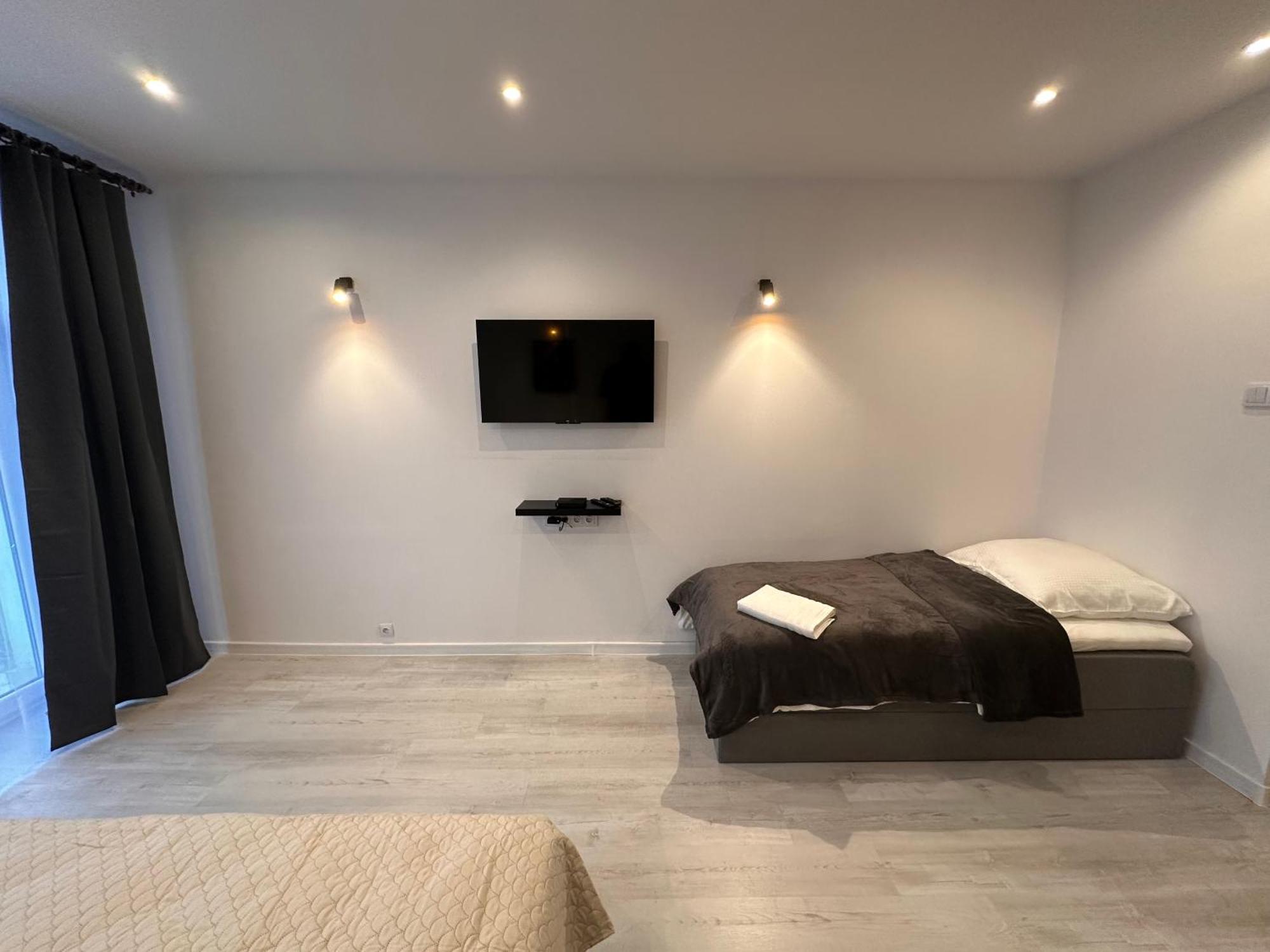 Apartamenty Ktw Central Station คาโตวีตเซ ภายนอก รูปภาพ