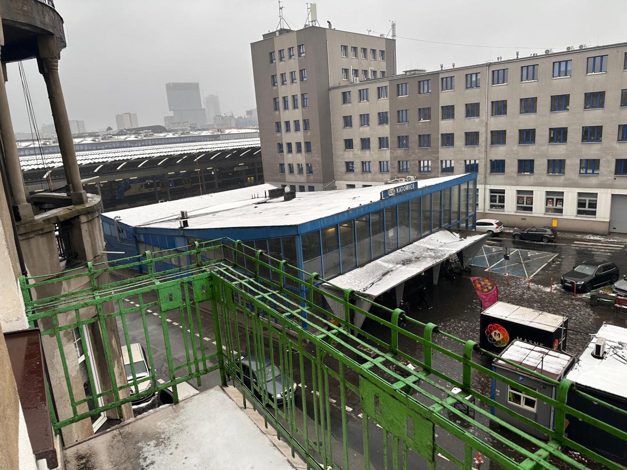 Apartamenty Ktw Central Station คาโตวีตเซ ภายนอก รูปภาพ